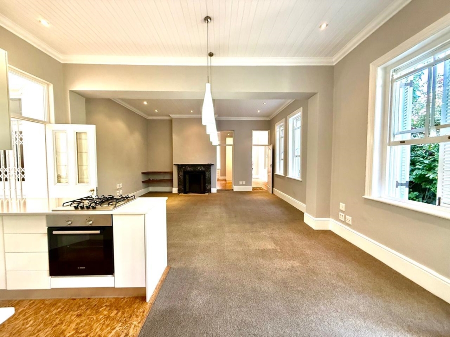 To Let 2 Bedroom Property for Rent in Green Point Western Cape